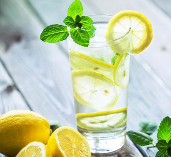 Uống nước chanh buổi sáng có giúp thanh lọc cơ thể, chữa đau dạ dày